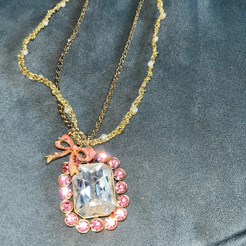Betsey Johnson Bow & Crystal pink necklace RARE NWOT